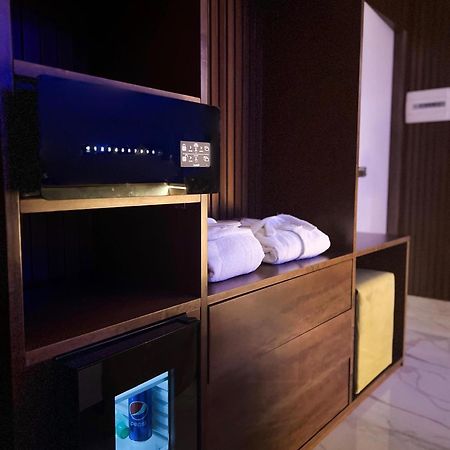 Hotel Masaniello Luxury คาโซริอา ภายนอก รูปภาพ