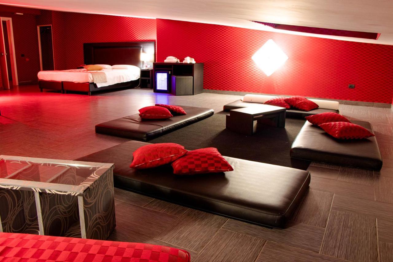 Hotel Masaniello Luxury คาโซริอา ภายนอก รูปภาพ