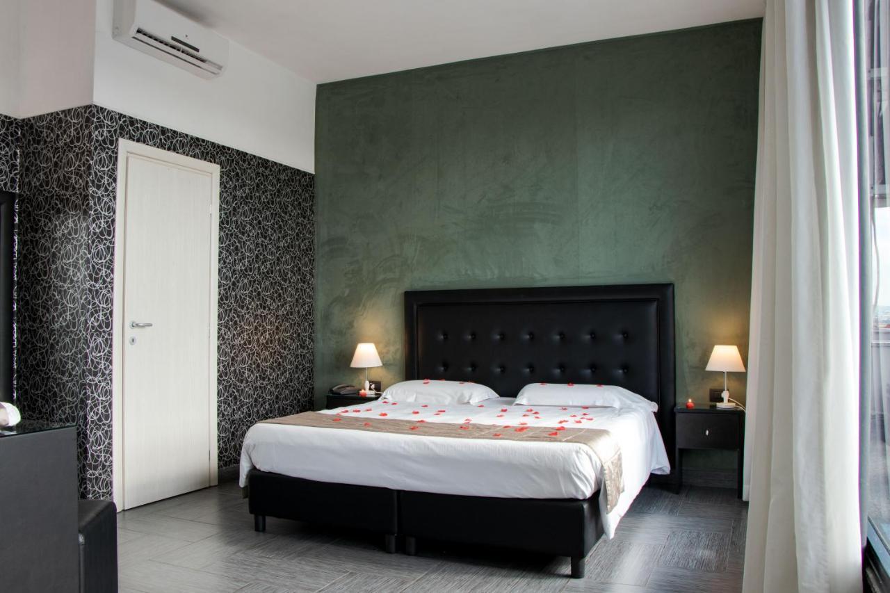 Hotel Masaniello Luxury คาโซริอา ภายนอก รูปภาพ