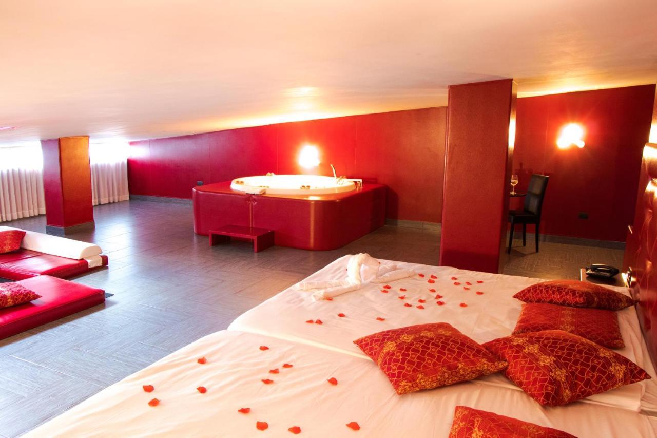 Hotel Masaniello Luxury คาโซริอา ภายนอก รูปภาพ