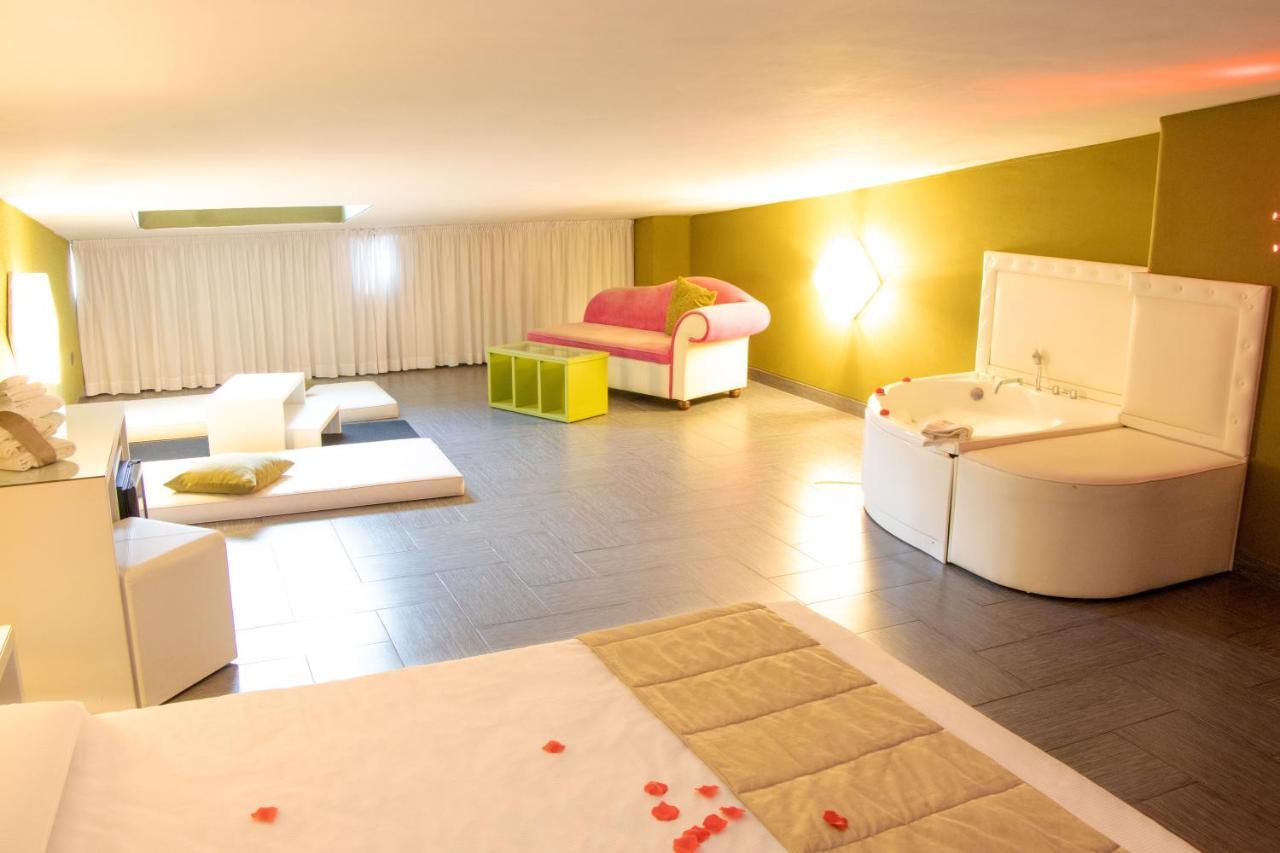 Hotel Masaniello Luxury คาโซริอา ภายนอก รูปภาพ