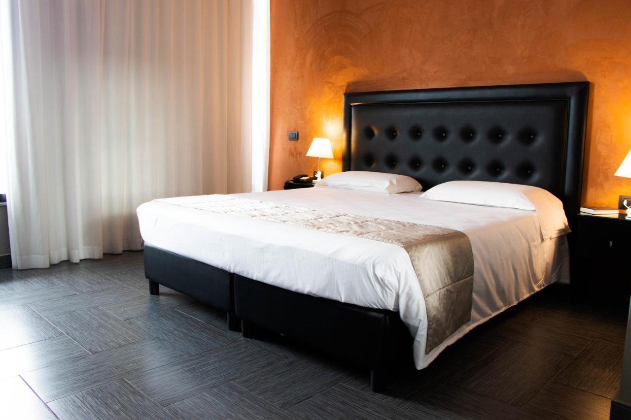 Hotel Masaniello Luxury คาโซริอา ภายนอก รูปภาพ