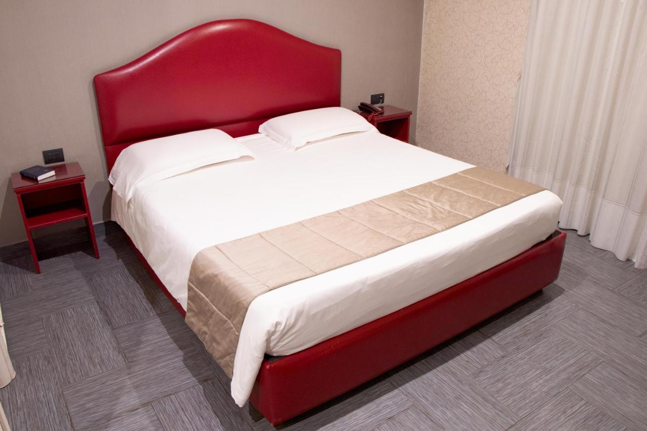 Hotel Masaniello Luxury คาโซริอา ภายนอก รูปภาพ
