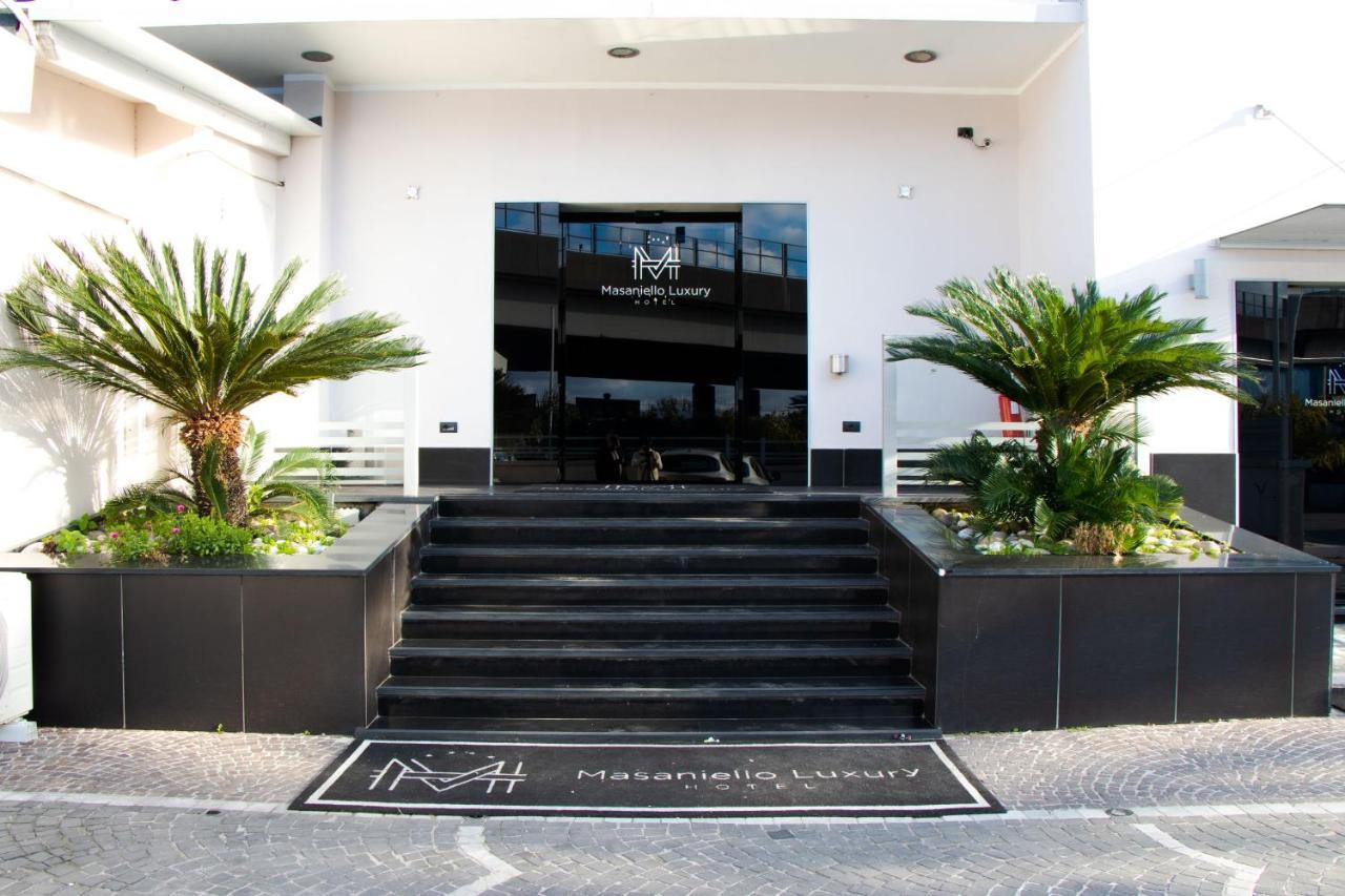 Hotel Masaniello Luxury คาโซริอา ภายนอก รูปภาพ